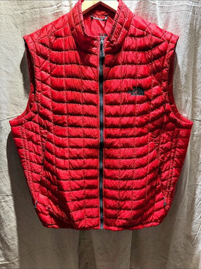 The North Face ThermoBall Vest Men’s Quilted Red XL/TG